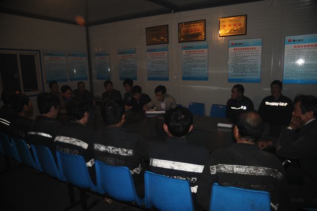 掘進(jìn)公司隨機檢查傳導(dǎo)壓力緊繃一線安全弦