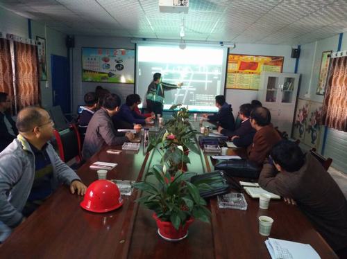 省煤監(jiān)局等單位對礦建二公司冶坪項目部進(jìn)行 聯(lián)合安全大檢查