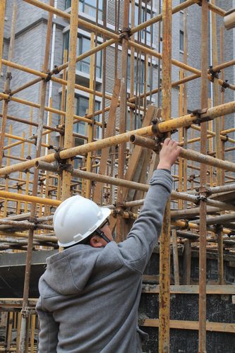 看，這才是共產(chǎn)黨員正確的打開方式