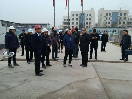 陜煤技術(shù)研究院院長閔小建一行蒞臨天工公司土建十五施工現(xiàn)場檢查指導工作