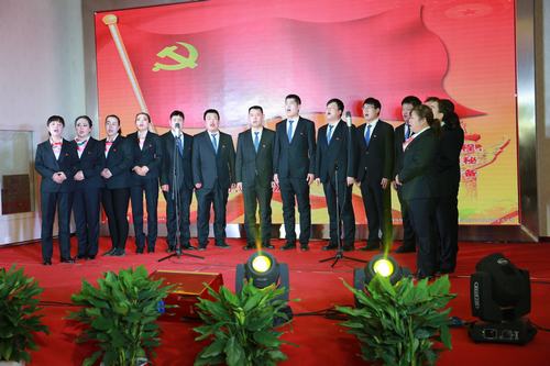 “放歌新時(shí)代，開啟新征程，譜寫‘雙特百億’新篇章”