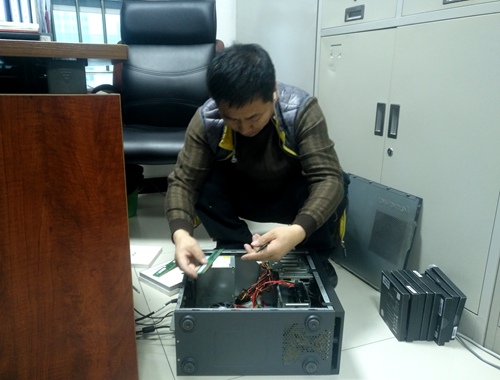 大秦置業(yè)公司辦公電腦維護(hù)升級(jí)出實(shí)招