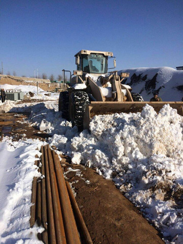 天工公司銅川項目部全體職工斗風雪搶工期