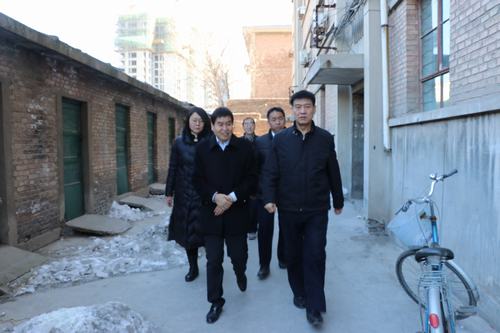 建設(shè)集團(tuán)聯(lián)合黨委副書(shū)記、紀(jì)委書(shū)記、工會(huì)主席侯本英一行慰問(wèn)澄合分公司困難職工