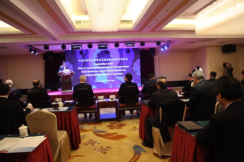 劉合理一行受邀出席阿塞拜疆跨里海貿(mào)易運輸走廊推介會