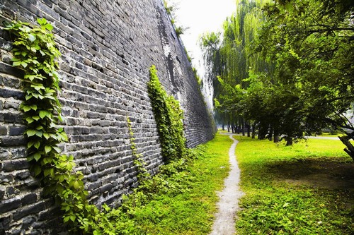 四月，古城的春天