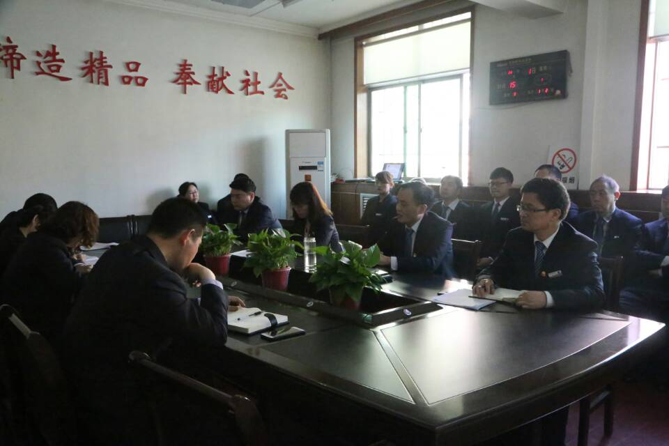 機(jī)電安裝公司認(rèn)真?zhèn)鬟_(dá)建設(shè)集團(tuán)一季度 “追趕超越”考核點評會精神