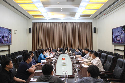 建設(shè)集團(tuán)召開機(jī)關(guān)青年員工“助力雙特百億，爭(zhēng)當(dāng)青年先鋒”專題座談會(huì)