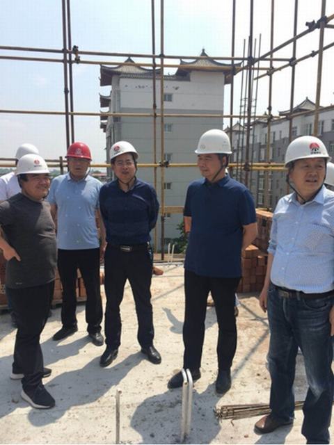 贠公法深入咸陽(yáng)分公司、天工公司、路橋分公司、澄合分公司工地檢查指導(dǎo)安全工作