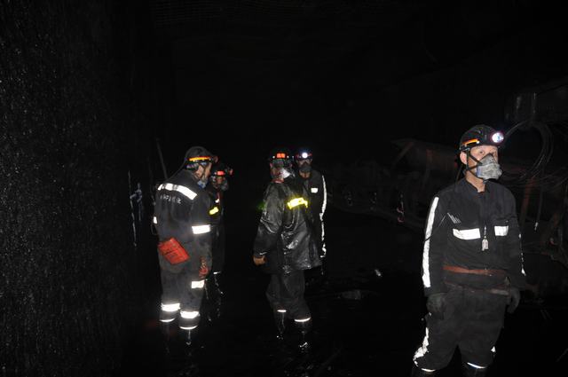 掘進公司小保當(dāng)項目部112201外回風(fēng)順槽精準貫通