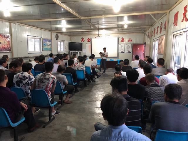 掘進(jìn)公司北翼項(xiàng)目部加強(qiáng)安全培訓(xùn)筑牢“掘進(jìn)鐵軍”道路