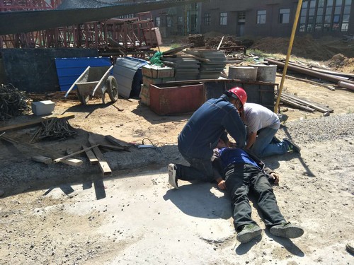 陜煤建設(shè)中煤公司:“安全第一 防范為先”開展觸電應急演練