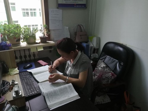 陜煤建設(shè)銅煤公司基層車間工會(huì)強(qiáng)化女職工教育培訓(xùn)，提升女職工綜合素質(zhì)