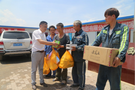 陜煤建設(shè)機(jī)電安裝公司啟動(dòng)“送清涼、查隱患、保安康”活動(dòng)