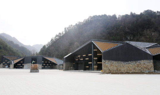 項目開發(fā)公司合力打好黎坪景區(qū)游客服務(wù)中心工程沖刺戰(zhàn)役