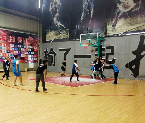 陜煤建設(shè)澄分公司西安與渭南片區(qū)成功舉辦籃球友誼賽