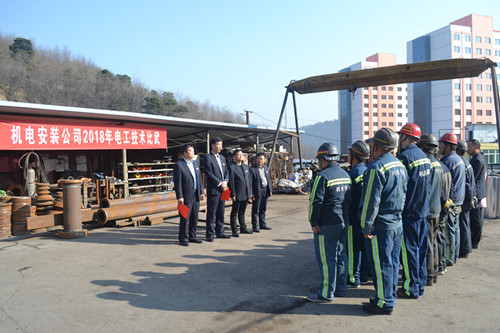 技能大賽搭“擂臺” 比學(xué)趕超秀“真功”