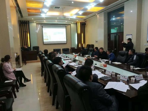 陜煤建設(shè)銅煤公司研發(fā)的“高空棧橋新型作業(yè)平臺(tái)”項(xiàng)目順利通過集團(tuán)2019年度科研立項(xiàng)論證