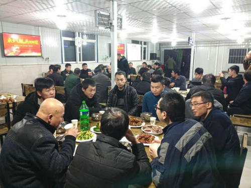 陜煤建設(shè)洗選煤運(yùn)營(yíng)公司紅柳林洗煤廠： 讓職工吃在嘴里 暖在心里