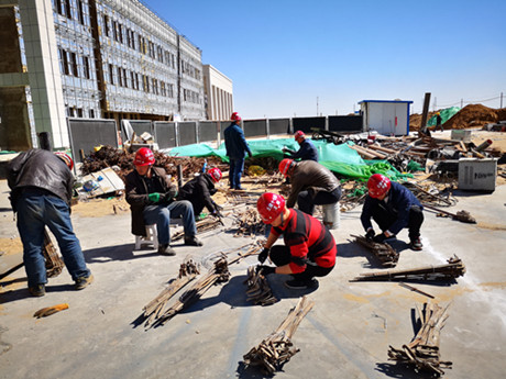 陜煤建設(shè)天工公司土建十七部的“勞動致富路”