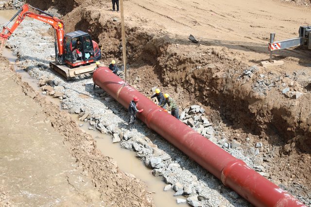 陜煤建設(shè)路橋分公司綏德項(xiàng)目部攻堅(jiān)克難搶抓汛前施工