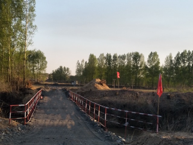 陜煤建設(shè)路橋分公司靖神鐵路榆溪河鋼便橋順利完工