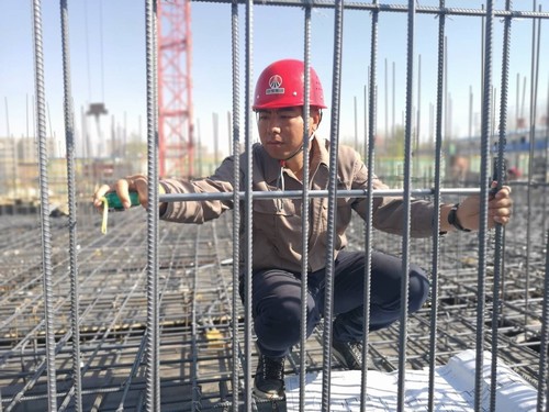 相濡以沫牽手共行，業(yè)績(jī)突出同臺(tái)受獎(jiǎng)