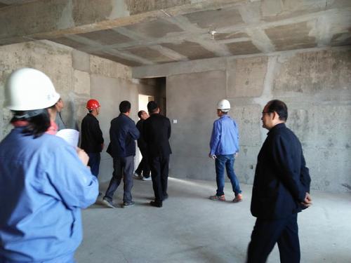 陜煤建設(shè)銅煤公司承建的銅煤二號(hào)白樺林小區(qū)1#、3#樓工程順利竣工驗(yàn)收