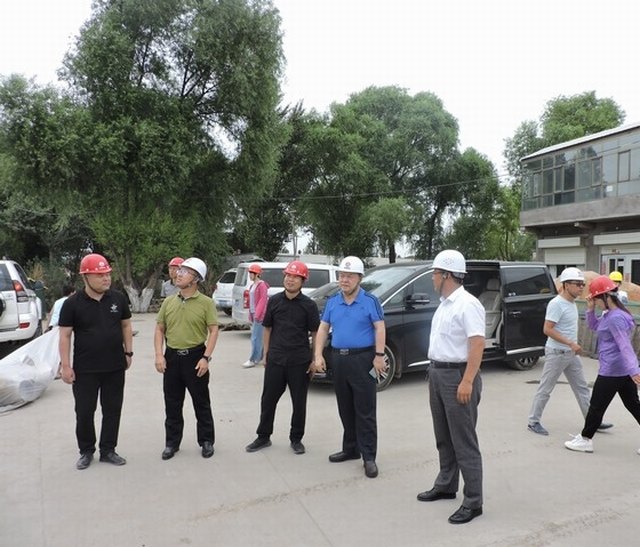 寧興剛深入靖神鐵路項目檢查指導(dǎo)工作