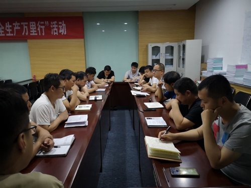 陜煤建設(shè)掘進(jìn)公司：勇奪紅柳林礦“涉?！卑踩位顒?dòng)桂冠