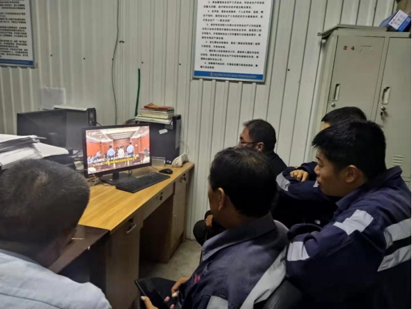 陜煤建設(shè)集團洗選煤運營公司安裝第五項目部黨支部：加強理論基礎(chǔ)，提高思想認識