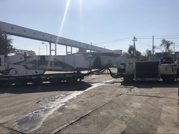 陜煤建設(shè)掘進(jìn)公司：一機(jī)雙巷設(shè)備全部入井開(kāi)啟新征程