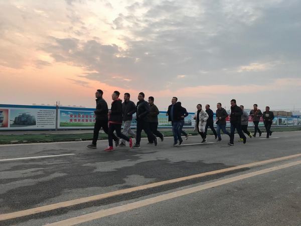 讓我們一起打造培養(yǎng)團隊狼文化！