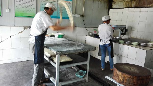 陜煤建設掘進公司：守護舌尖讓入冬員工吃好穿暖