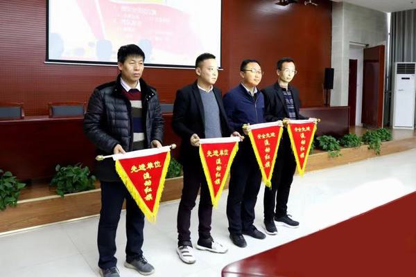 陜煤建設(shè)礦建二公司小保當?shù)谌椖坎吭佾@佳績