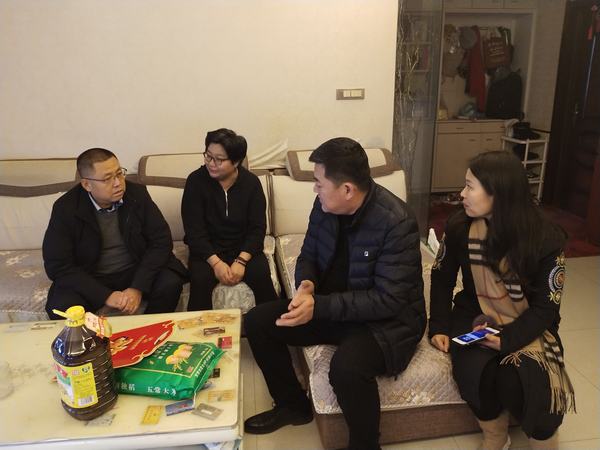 陜煤建設(shè)韓城分公司從“心”出發(fā)，慰問(wèn)困難職工“暖人心”