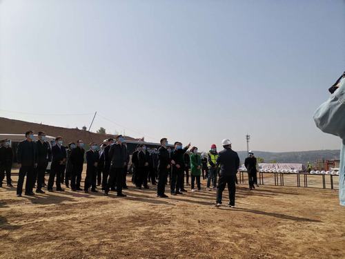 彬州市委書(shū)記鐘偉蒞臨銀西高鐵彬州東站前廣場(chǎng)項(xiàng)目觀摩指導(dǎo)工作