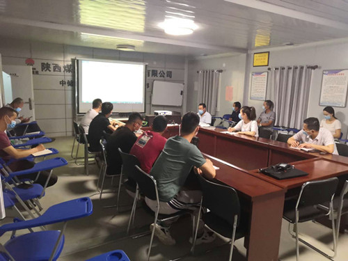 陜煤建設(shè)天工公司：學(xué)文件正確引導(dǎo)，促廉潔永不褪色
