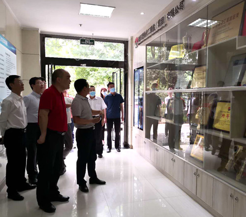 工商銀行西安分行來建設(shè)集團(tuán)座談交流