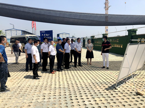 西咸新區(qū)管委會主任康軍深入大秦置業(yè)公司山水逸境項目調(diào)研