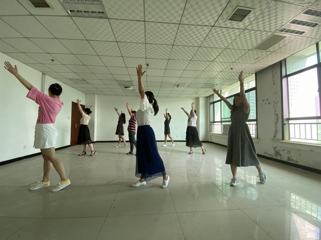 設計研究院：廣播體操展風采 勞逸結(jié)合效率高