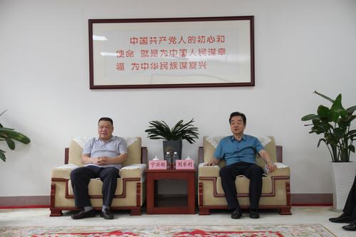 寧興剛、贠公法赴銅川礦業(yè)公司走訪交流棚戶區(qū)改造工程建設及后續(xù)工作