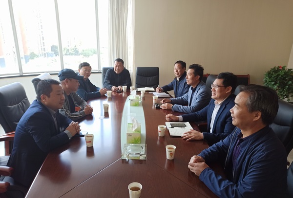 陜西能源職業(yè)技術(shù)學(xué)院招生就業(yè)處處長(zhǎng)于濤一行蒞臨建設(shè)集團(tuán)交流座談
