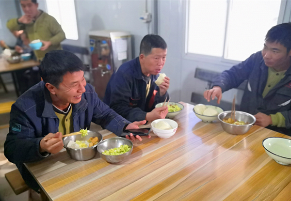 陜煤建設礦建三公司:關注“兩堂一舍”,為職工創(chuàng)建溫馨家園