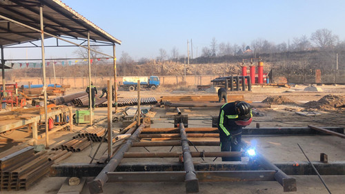 陜煤建設(shè)機(jī)電安裝公司：冬至雖冷人心暖