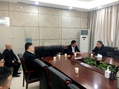 寧興剛、王寧在渭南梅園新村項(xiàng)目調(diào)研