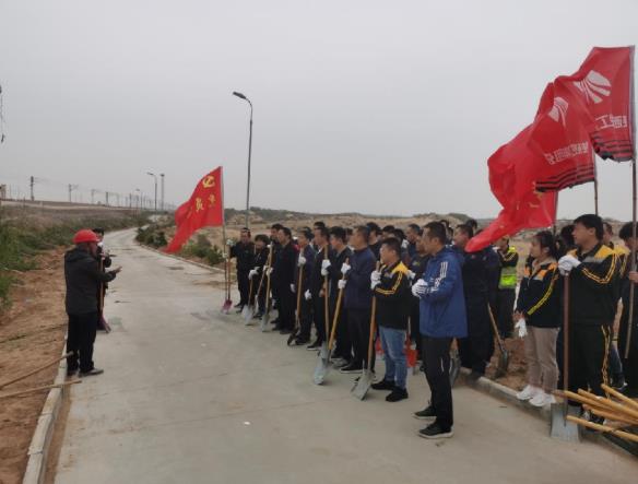 陜煤建設(shè)綠宇公司：義務(wù)植樹打造靖神鐵路低碳綠色運輸通道