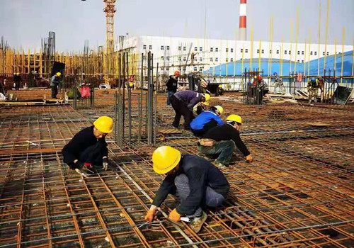 揮灑汗水，亮劍拼搏，以勞動為五一添色彩