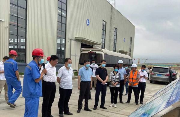 陜西省人大財(cái)經(jīng)委主任委員、財(cái)經(jīng)工委主任李健一行蒞臨榆林市杭蕭綠色鋼結(jié)構(gòu)產(chǎn)業(yè)制造基地項(xiàng)目調(diào)研指導(dǎo)