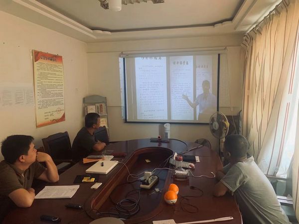 陜煤建設(shè)天工公司土建第二黨支部開展“傳承紅色家風(fēng)、涵養(yǎng)初心使命”主題黨日活動